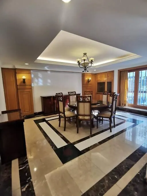 Luxurious Spacioushome 17Pax Fahrenheit Pavillon 吉隆坡 马来西亚